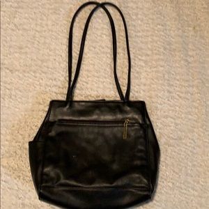 Beautiful leather handbag with tons of pockets